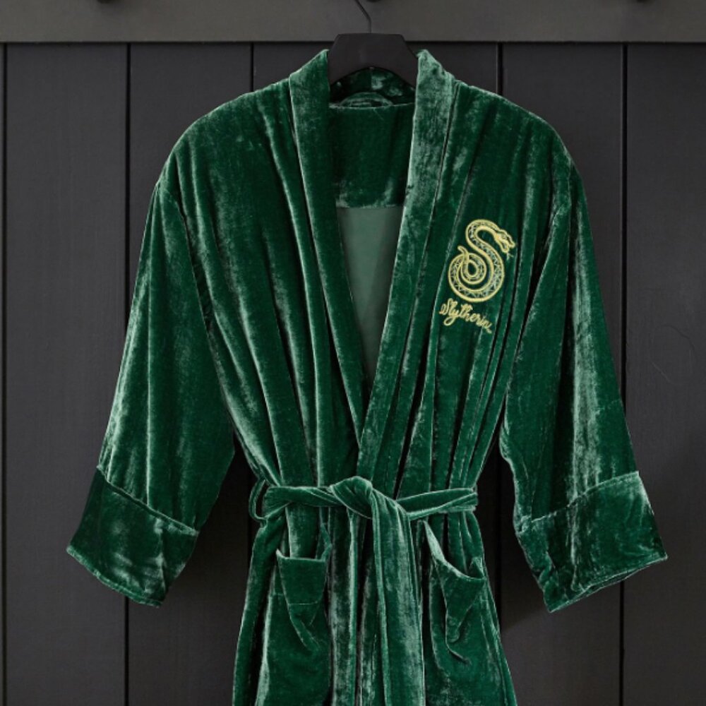 Harry Potter™ Slytherin™ Velvet Robe